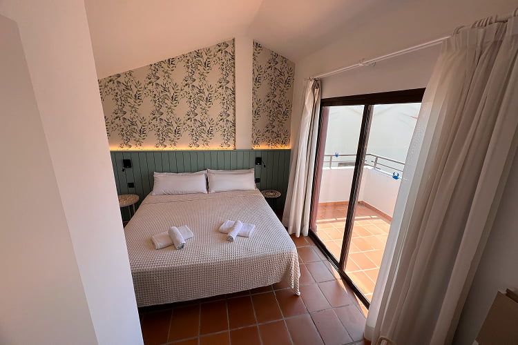 Habitación doble con salida a una agradable terraza